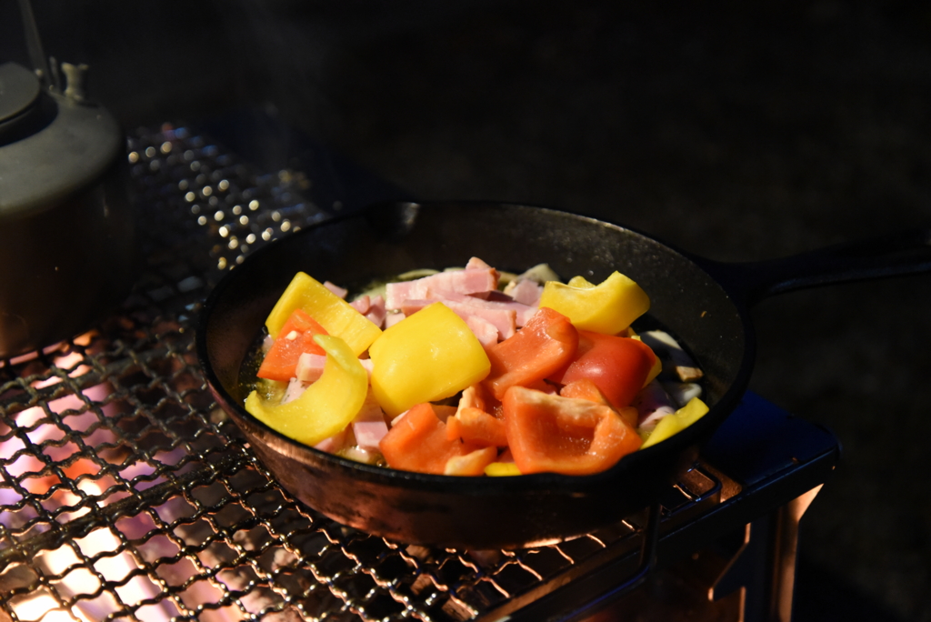 キャンプのずぼら簡単料理 スキレットでおしゃれご飯│ママはずぼら