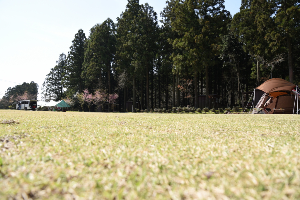 春キャンプの服装 寝袋 寒さ対策 キャンプ地 失敗しない4つのポイント