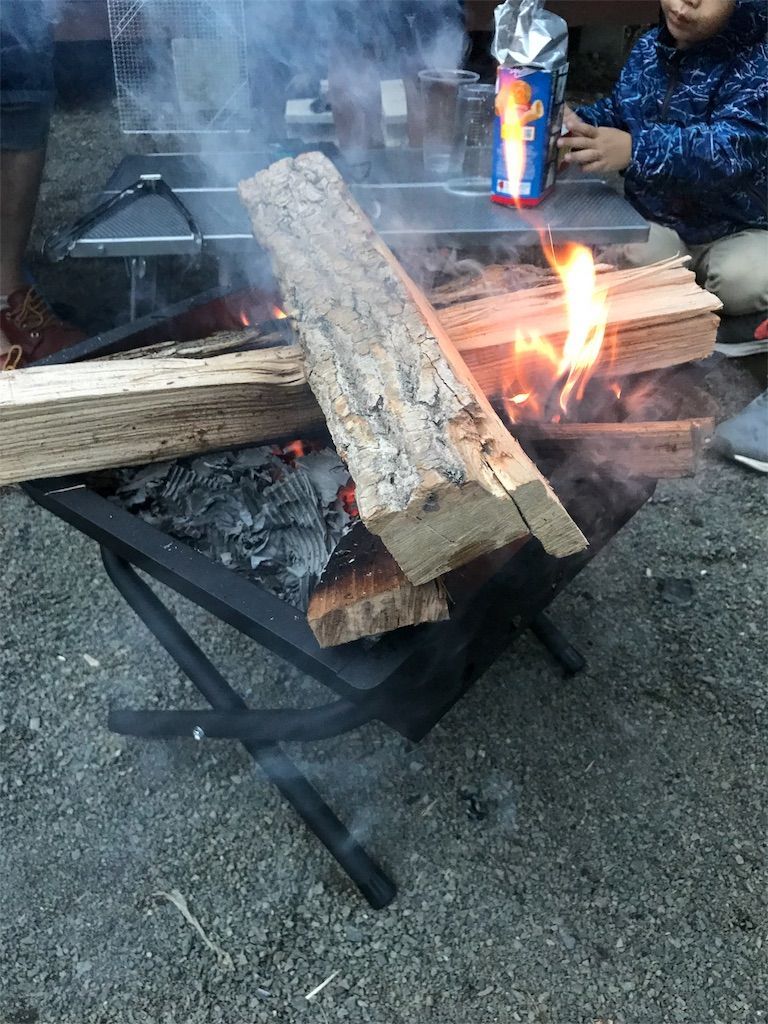 格安BBQコンロでも十分！ホールアース(Whole Earth)の焚き火台・テーブル 5つのおすすめポイント│ママはずぼら｜ファミリーキャンプ