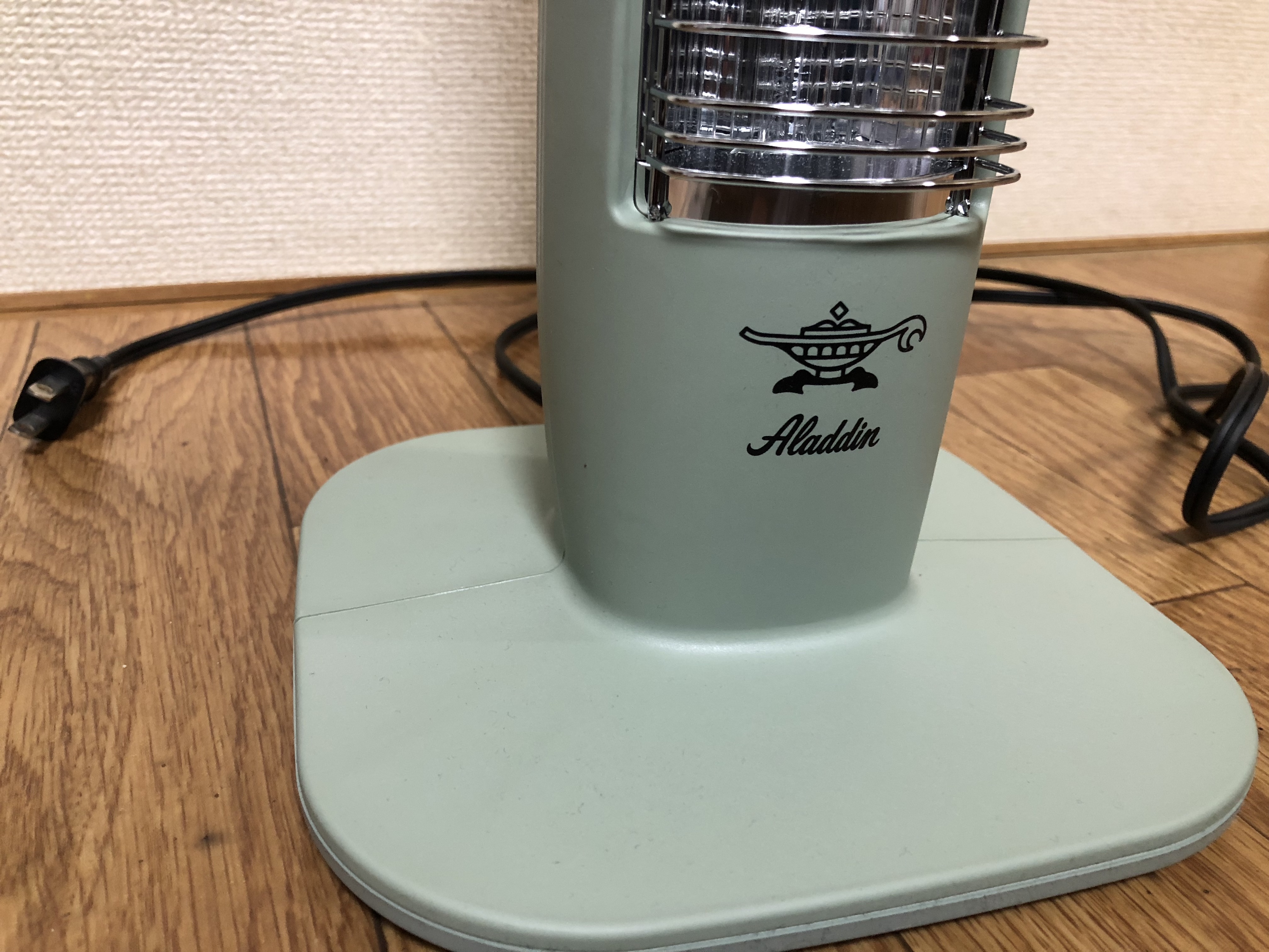 【電気代と消費電力】省エネなのに速暖すぎてビックリ！アラジンの電気ストーブ・遠赤グラファイトヒーターAEH-G406N