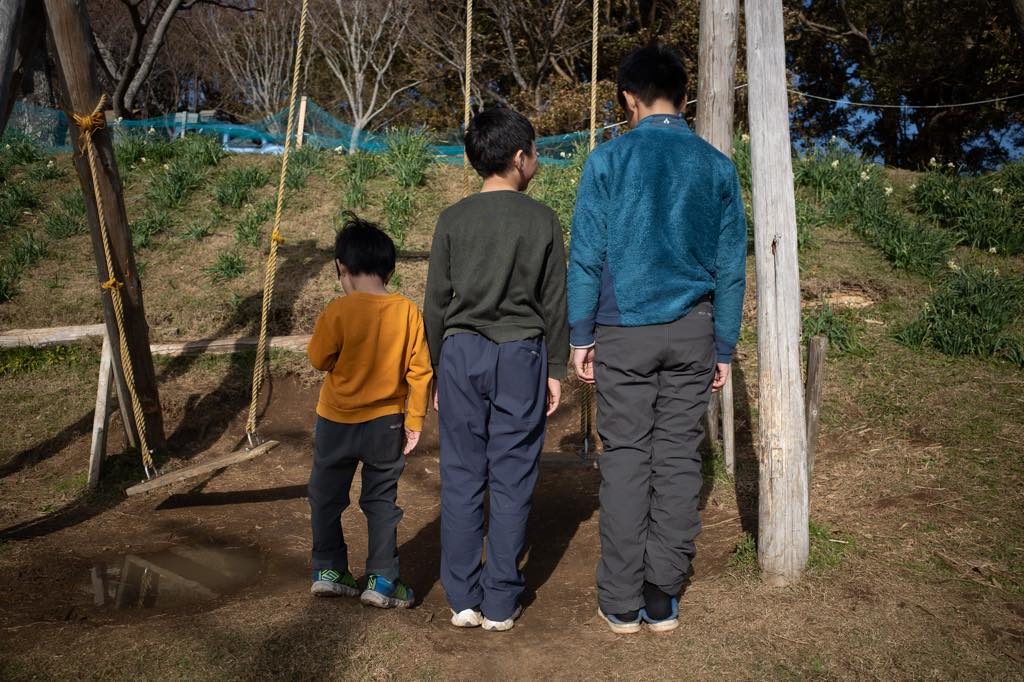 キャンプの服装 丈夫で汚れも落ちやすい 子どもに最適アウトドアパンツはmont Bell モンベル キャンプの服装 丈夫で汚れも落ちやすい 子どもに最適アウトドアパンツはmont Bell モンベル